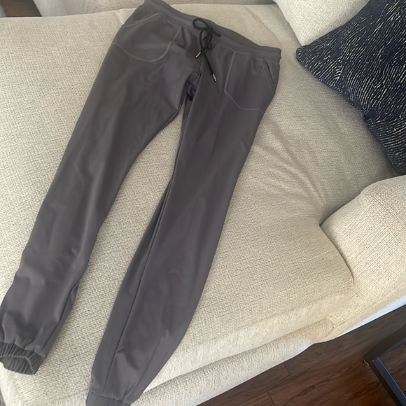 Joggers - Picture 1 of 3